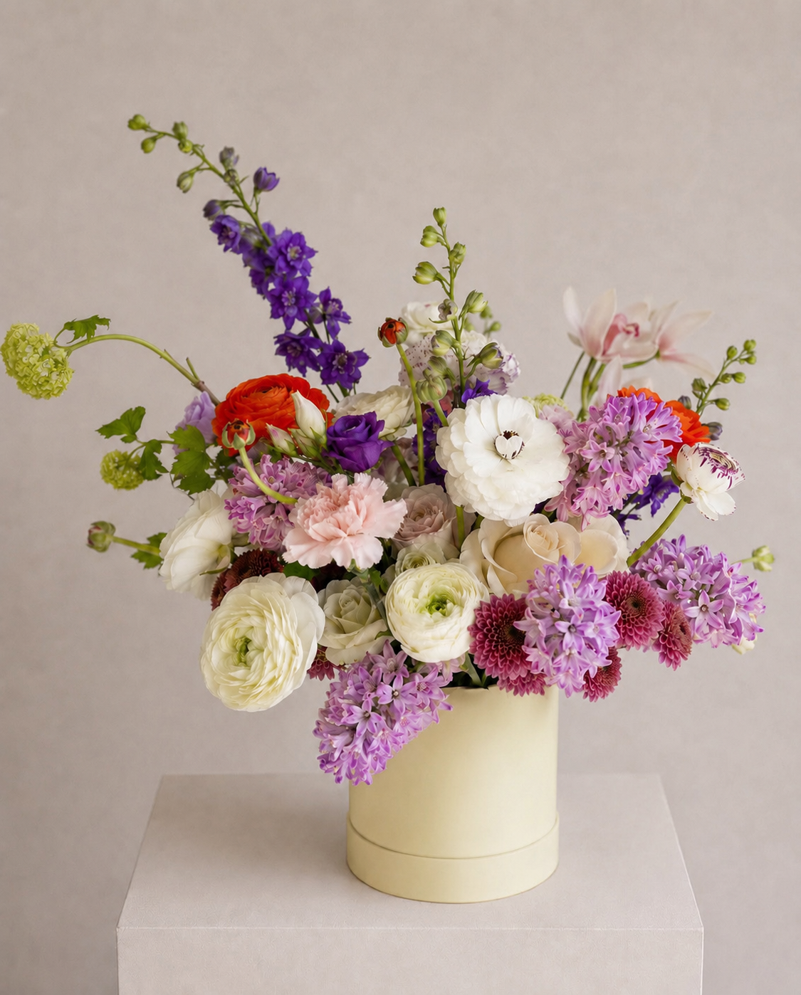 Modern Floral Arrangement - Premium