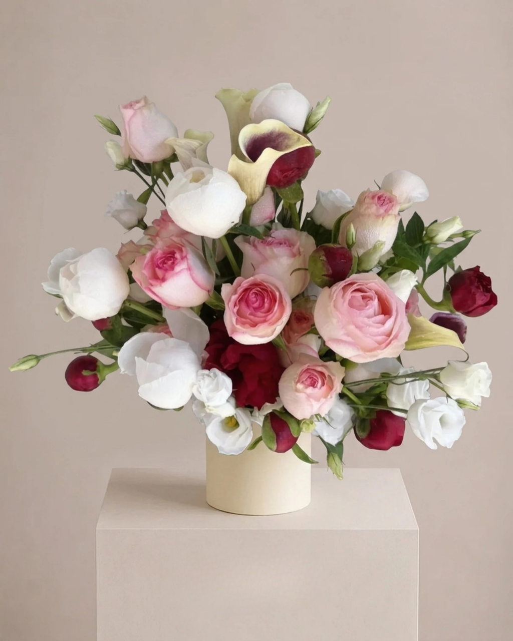 Modern Floral Arrangement - Premium