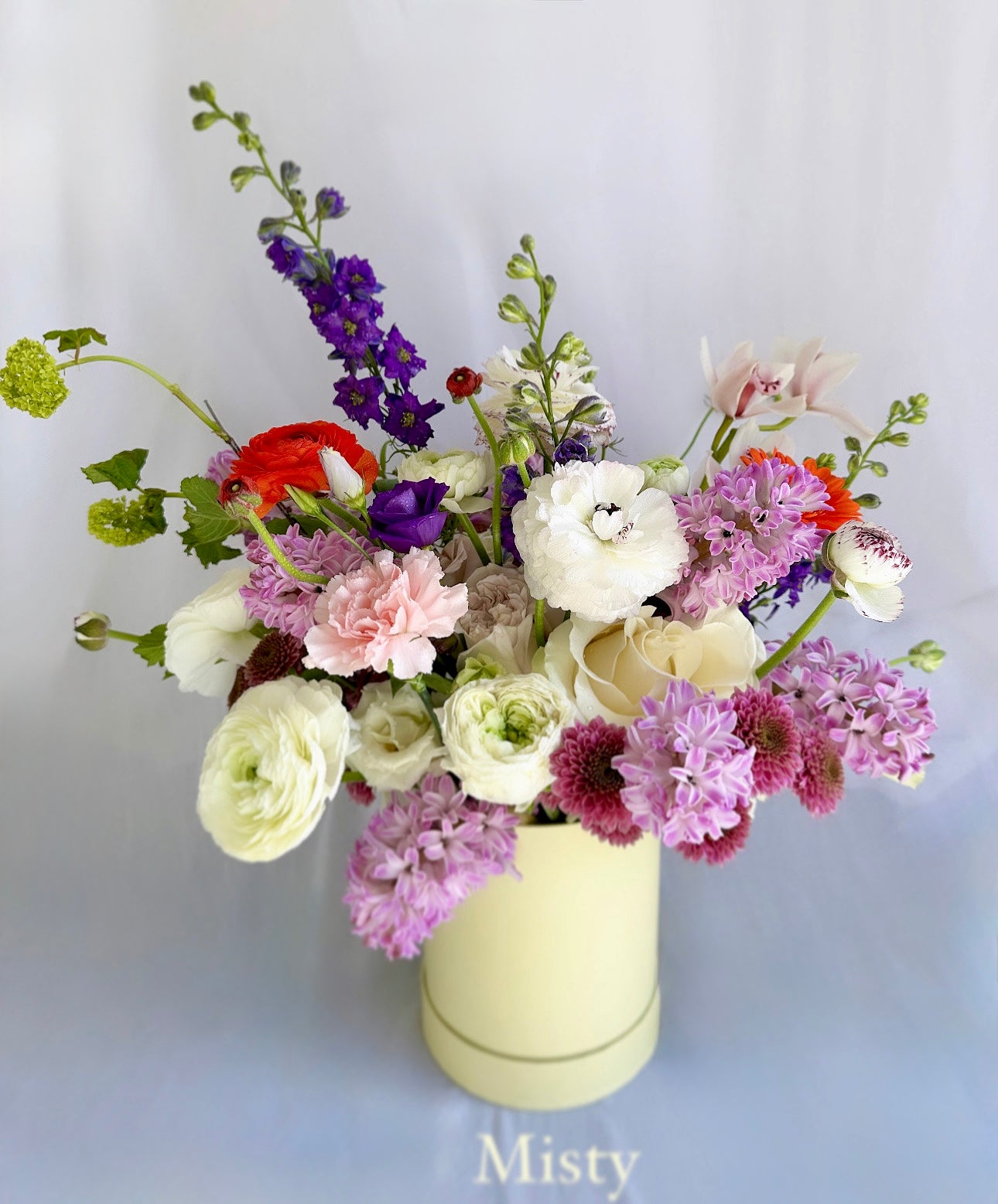Modern Floral Arrangement - Premium