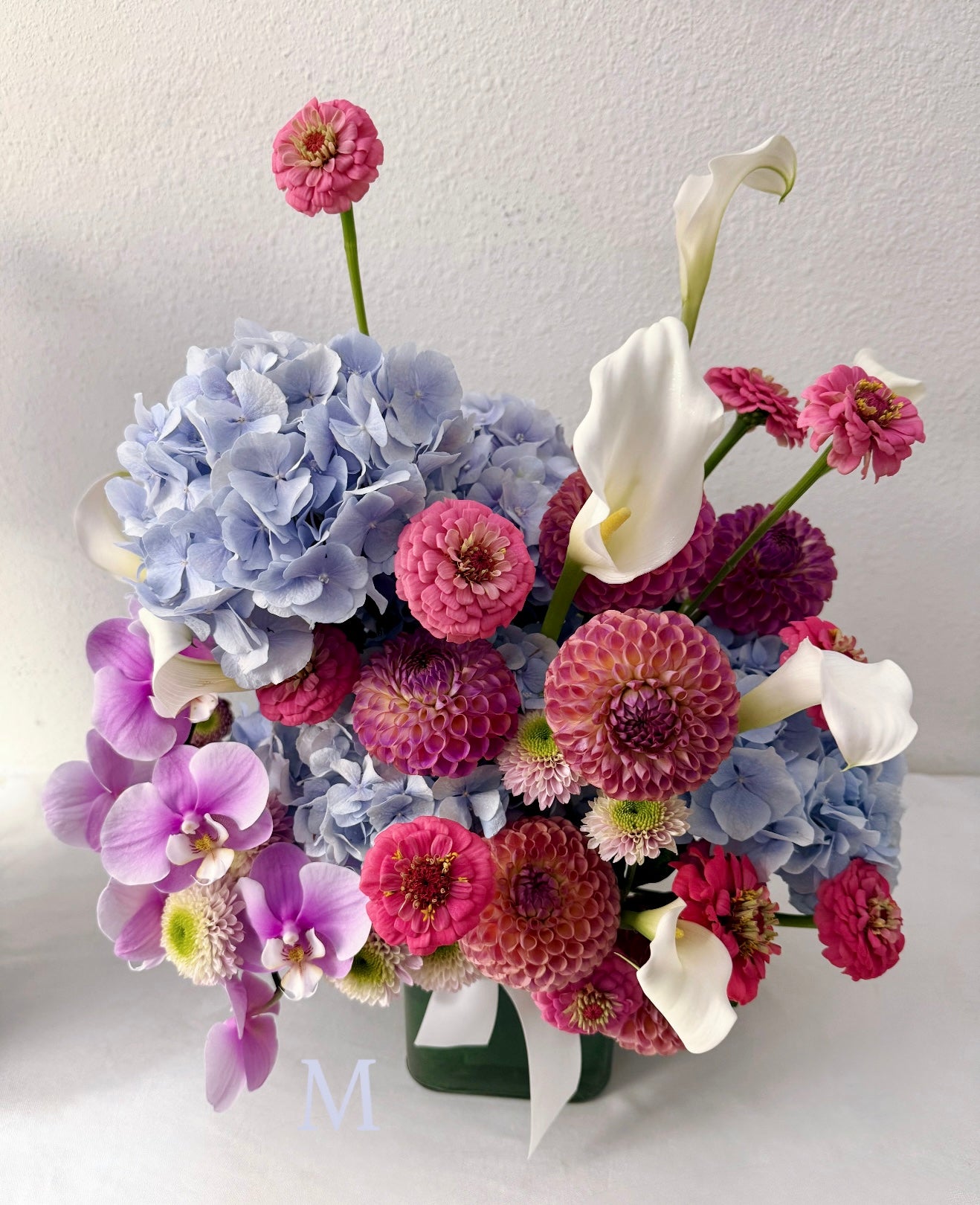 Modern Floral Arrangement - Premium