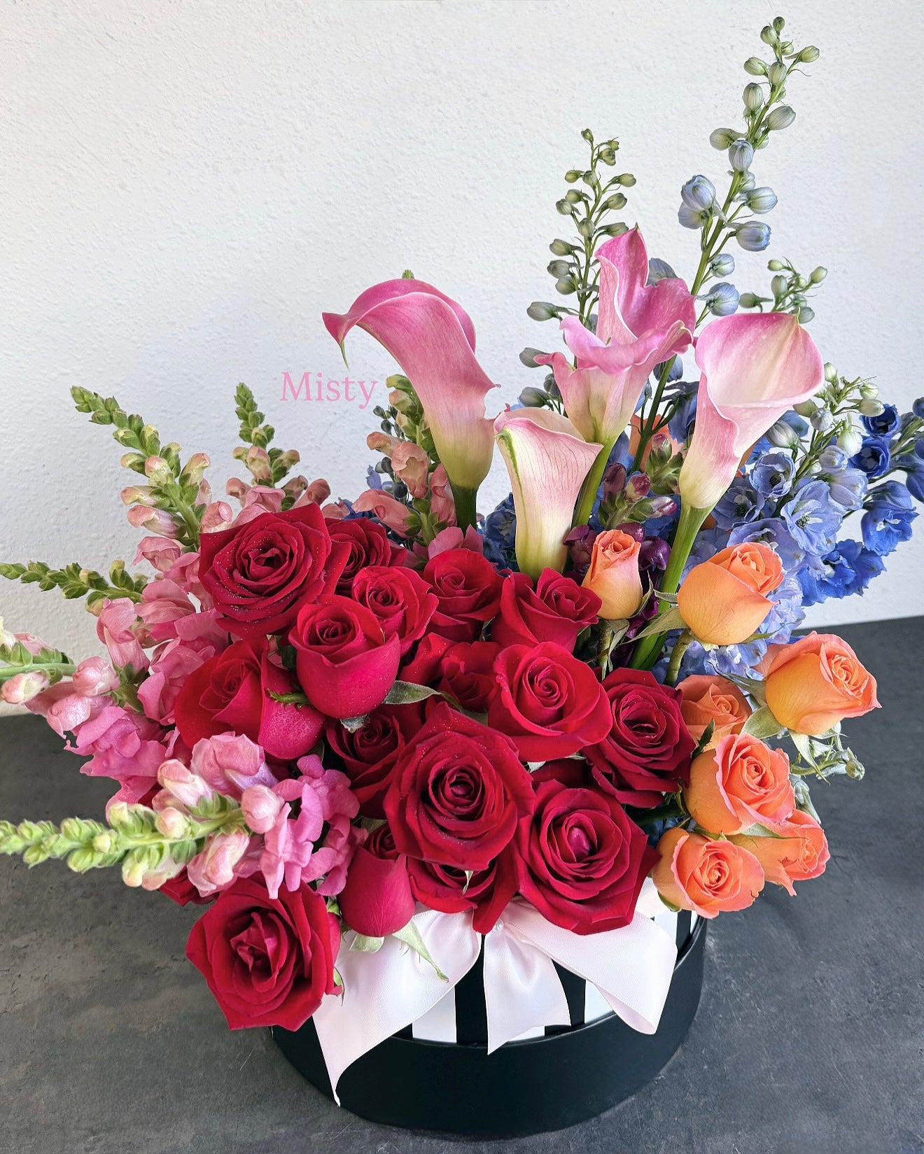 Modern Floral Arrangement - Premium